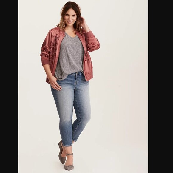 Torrid ANKLE SKINNY JEAN LIGHT WASH 18 - Picture 3 of 13